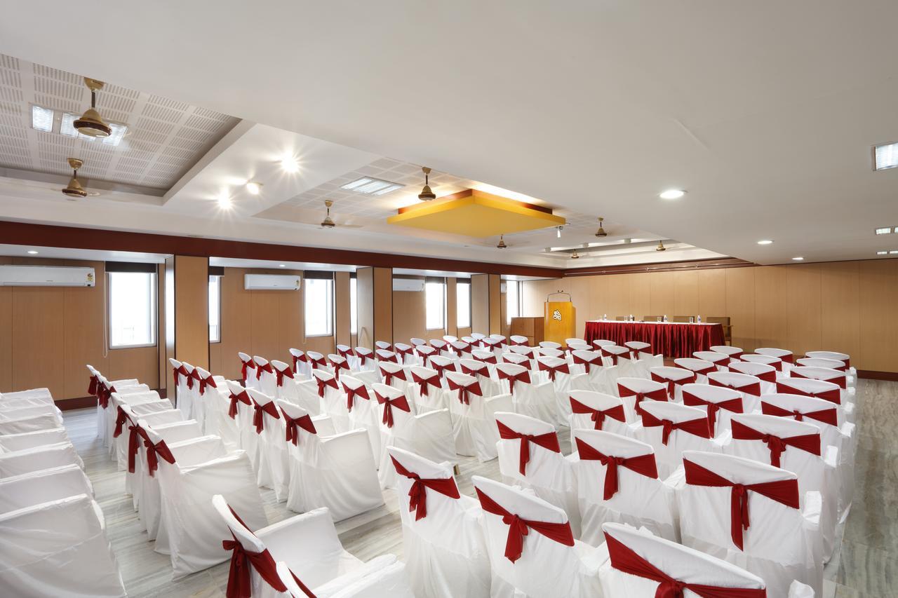 Sri Aarvee Hotels Coimbatore Exterior foto