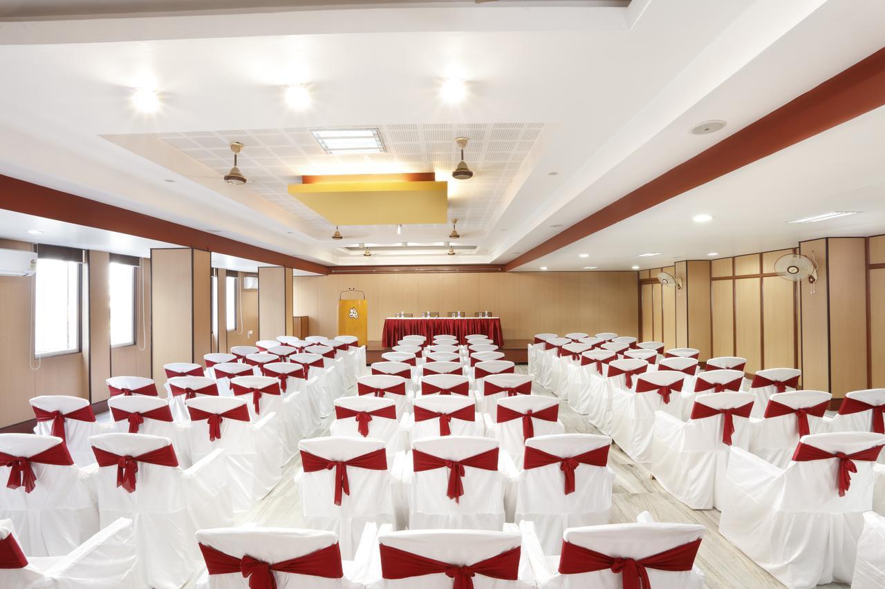 Sri Aarvee Hotels Coimbatore Exterior foto